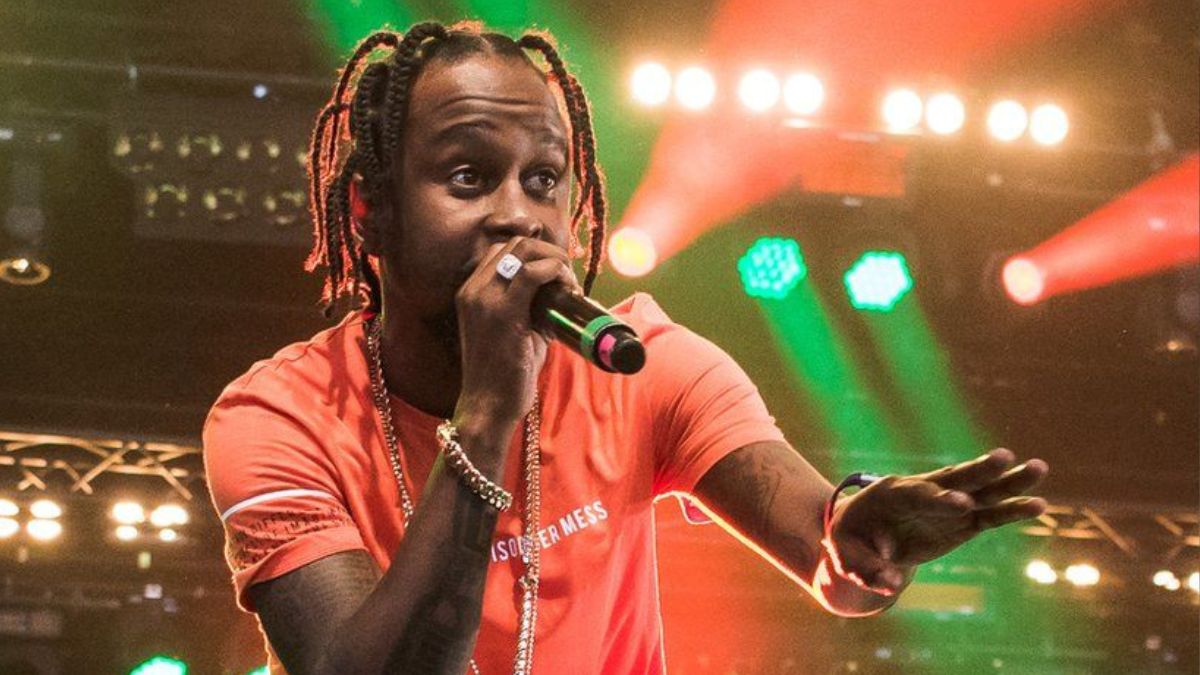 Popcaan Assists Children with His Annual Off-to-School Treat  