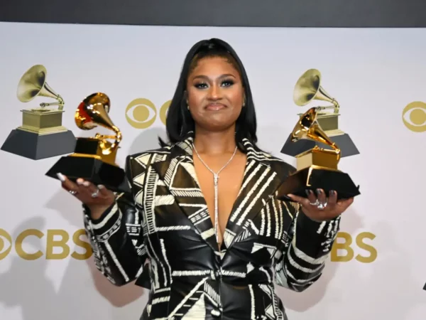 Jazmine Sullivan Withdraws from Afropunk Brooklyn After Mother’s Passing; Teyana Taylor Steps In 