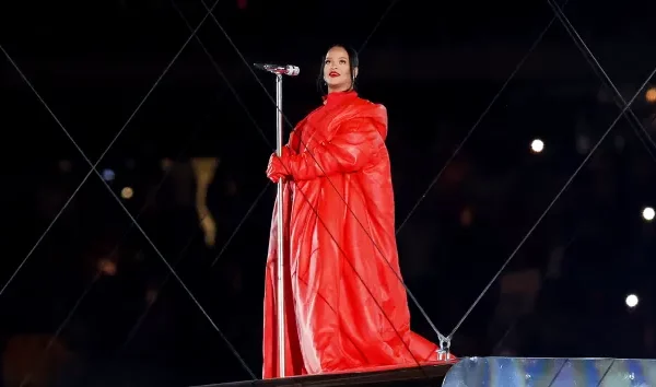 Rihanna Splurges Half a Million Dollars on Renting an Arizona Resident’s Home for Super Bowl Week