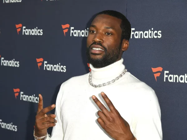 Meek Mill Rescues 20 Women from Incarceration at Philadelphia’s Riverside Correctional Facility 