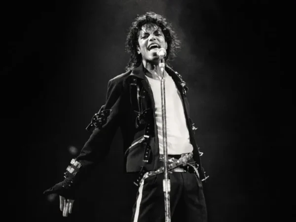 Michael Jackson’s Single “Billie Jean” Breaks Both Billboard’s Global Charts 