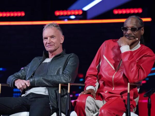 Snoop Dogg Cries As He Bonds With ‘Voice’ Singer Over Death Of Parents 
