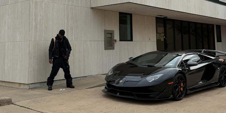 Travis Scott Gifts $3M In Brand-New Lamborghinis To Artists
