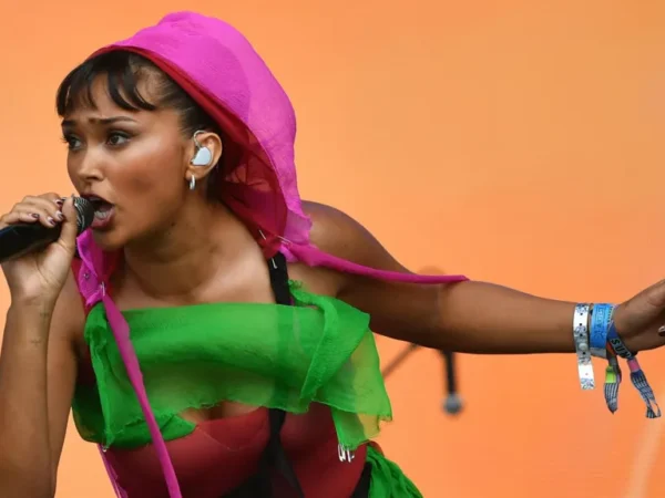 Joy Crookes ‘Let Go’ Of Perfectionism – Her Music Is Better For It