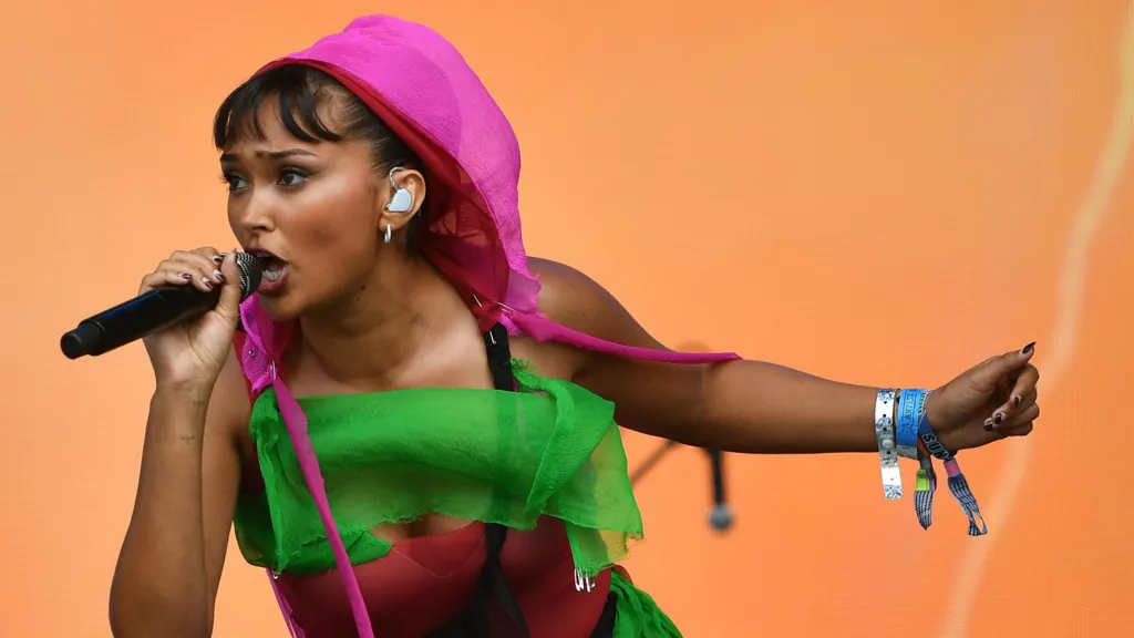 Joy Crookes ‘Let Go’ Of Perfectionism – Her Music Is Better For It