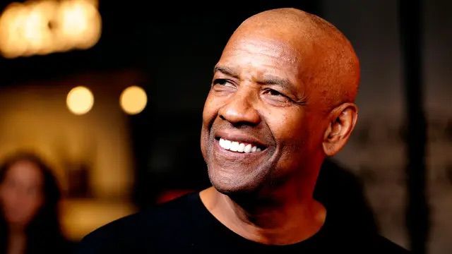 Denzel Washington Confronts Fan Who Accused Him Of Drinking After 15 Years Of Sobriety