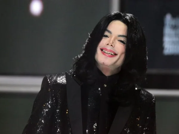 Michael Jackson’s Thriller Reissue Earns New Top 10 Spot