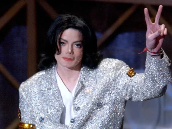 Michael Jackson Blocks One Of R&B’s Biggest Stars From A New No. 1 Album