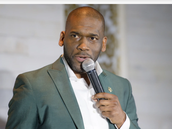 Pastor Jamal Bryant Slams Kevin Hart’s Netflix Roast As ‘Disrespect Dressed As Jokes’