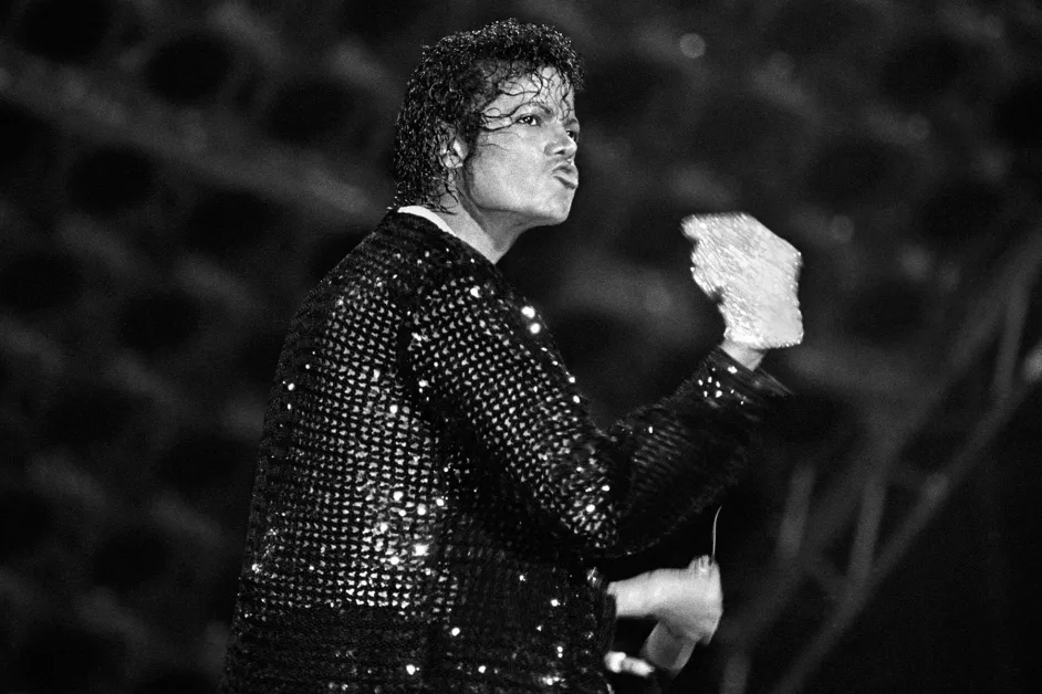 Michael Jackson’s ‘Billie Jean’ Thrills at No. 1 On Billboard Global 200