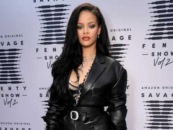 Rihanna’s Dance Floor Filler Reaches New Peaks On Multiple Charts