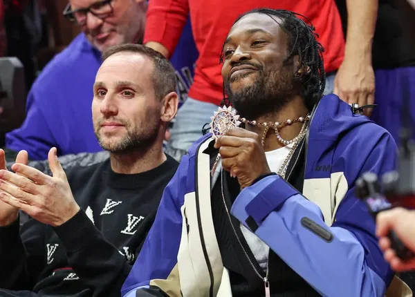 DJ Akademiks Leaks Texts With Meek Mill, Begs Rapper To Visit His House